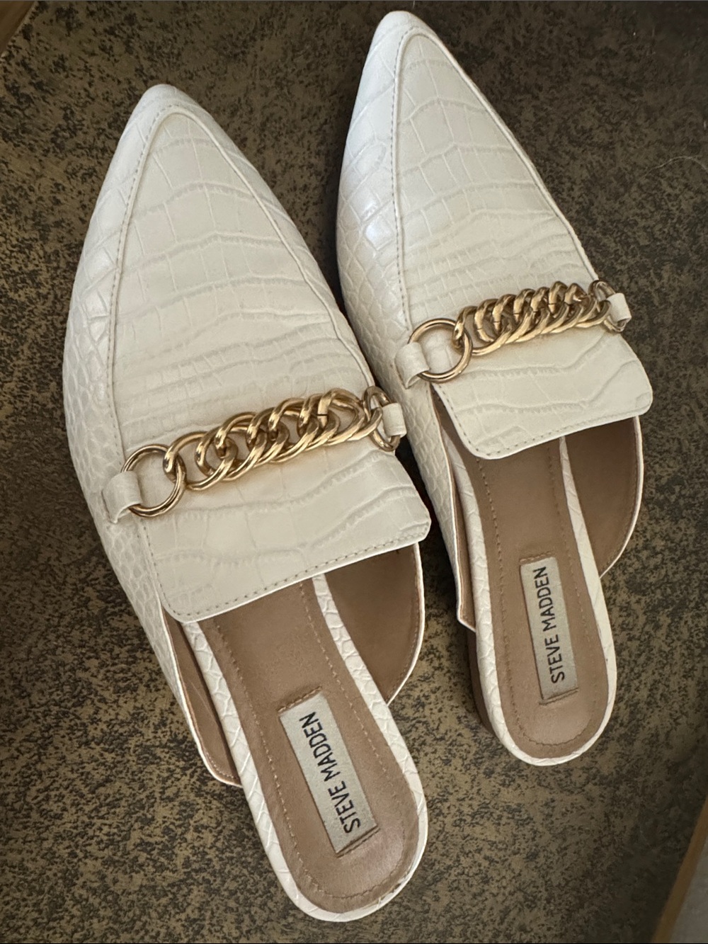 Steve Madden White Croc-Embossed Chain Mule Women’s 9